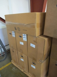 (720) ABSORBENT, HOT DOG TYPE, "ORIGINAL PIG" FORM. 42" LG, 3" DIA. FILLED WITH ORGANIC MATERIAL (CORN COB) FOR OIL, SOLVENTS, OR NON-AGGRESSIVE AQUEOUS WASTES. GREY COLOR. INCINERABLE AND BIODEGRADABLE. 40 PER BOX. LOADING & HANDLING FEE $15-4112